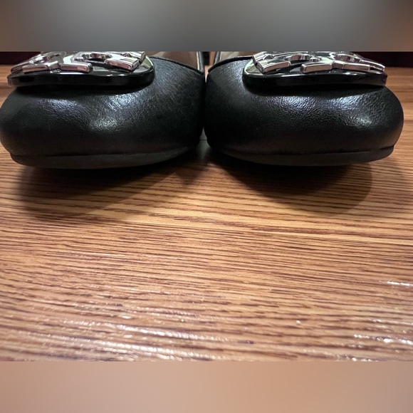 Tory Burch Flats - size 6 - Picture 4 of 6